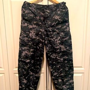 Digital Camo Cargo Pants - M (approx)